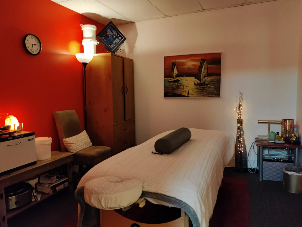 Chiropractic Clinic Tour: Massage therapy medical